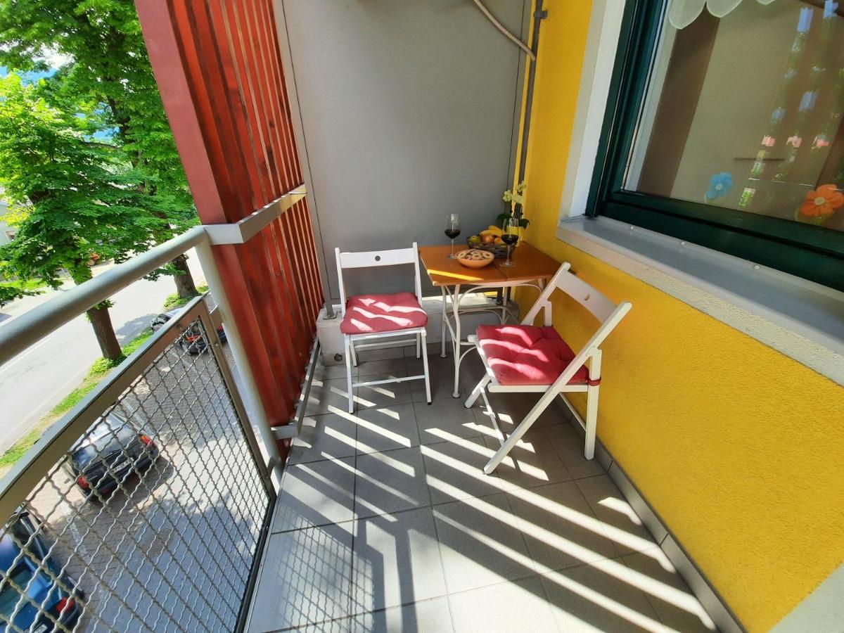 Apartment Honey Bee With Sauna Кобарид Екстериор снимка