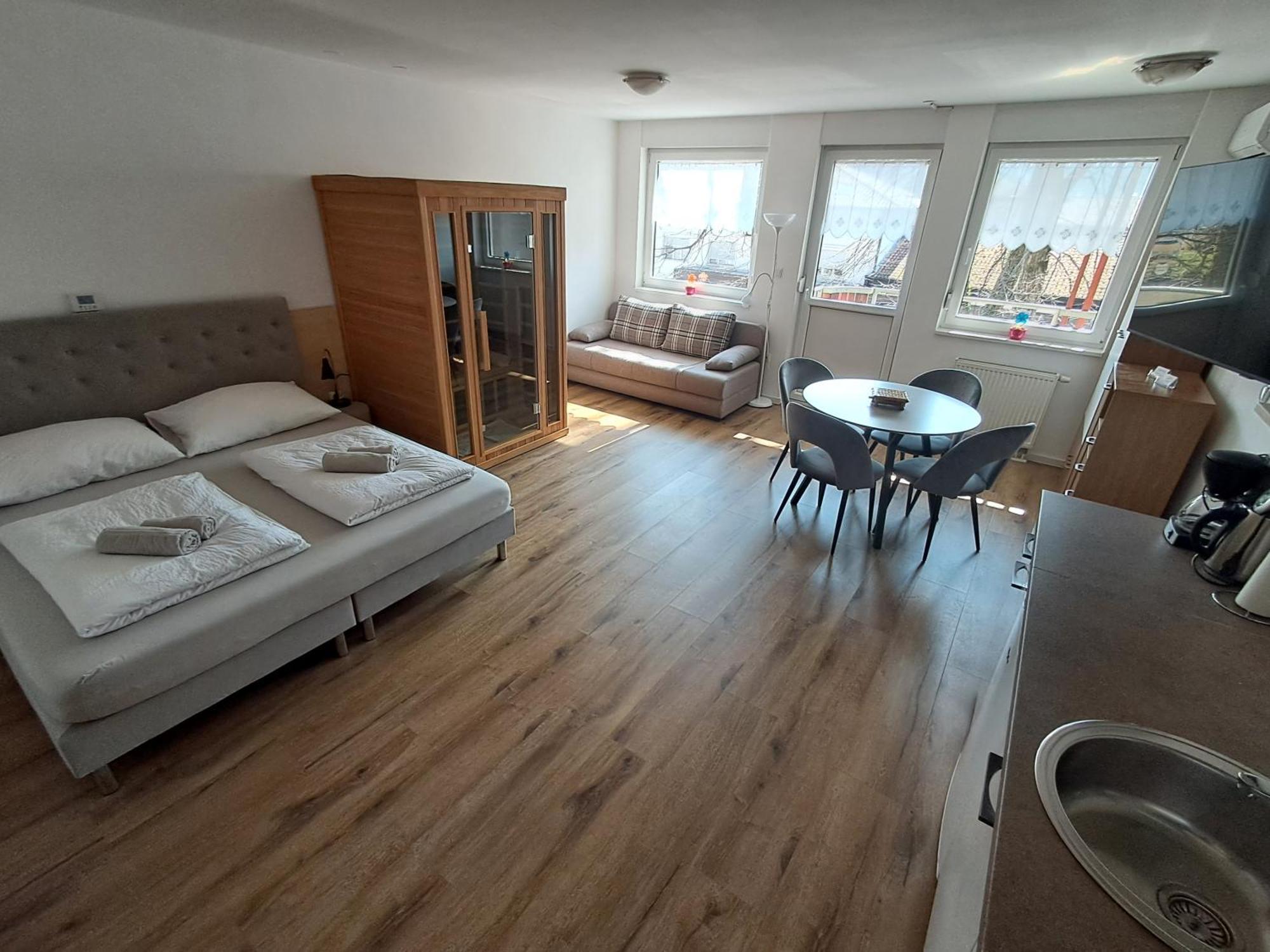Apartment Honey Bee With Sauna Кобарид Екстериор снимка